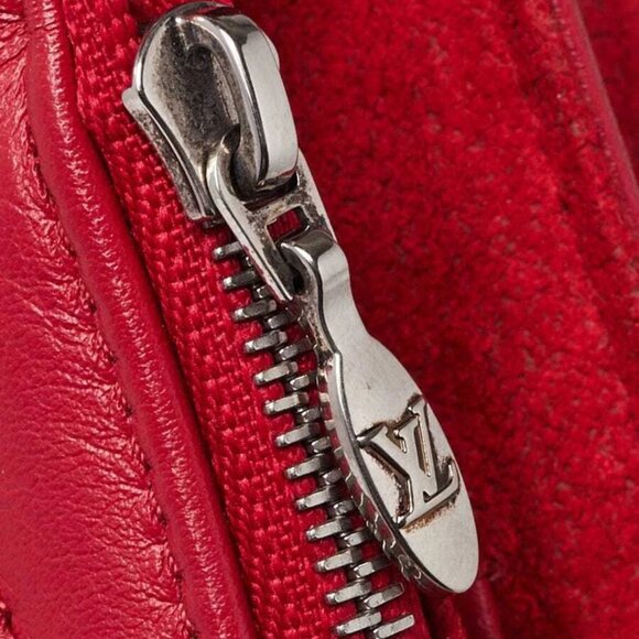 Louis Vuitton Red Quilted Leather New Wave Chain Pochette Bag - Picture 8 of 12